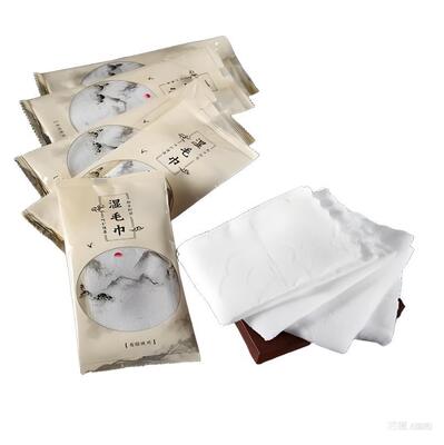 آلة تعبئة مناديل مبللة سريعة قادرة على التعامل مع تنسيقات تعبئة متعددة لتلبية متطلبات السوق المتنوعة بكفاءة